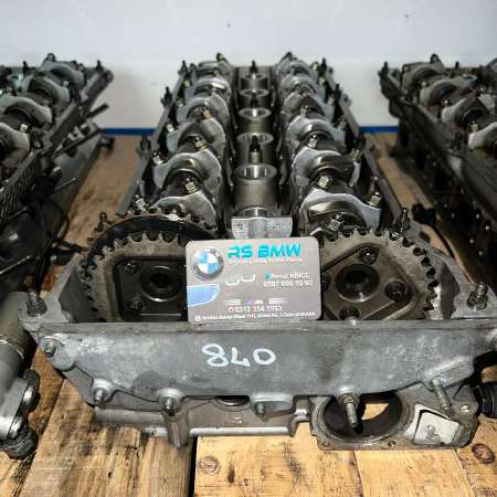 M50 840 3.28 çıkma  3 serisi silindir kapağı